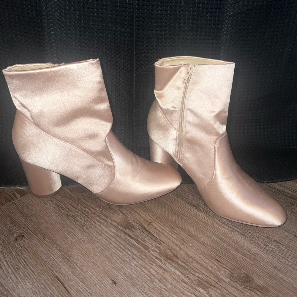 Just Fab Beige Bootie